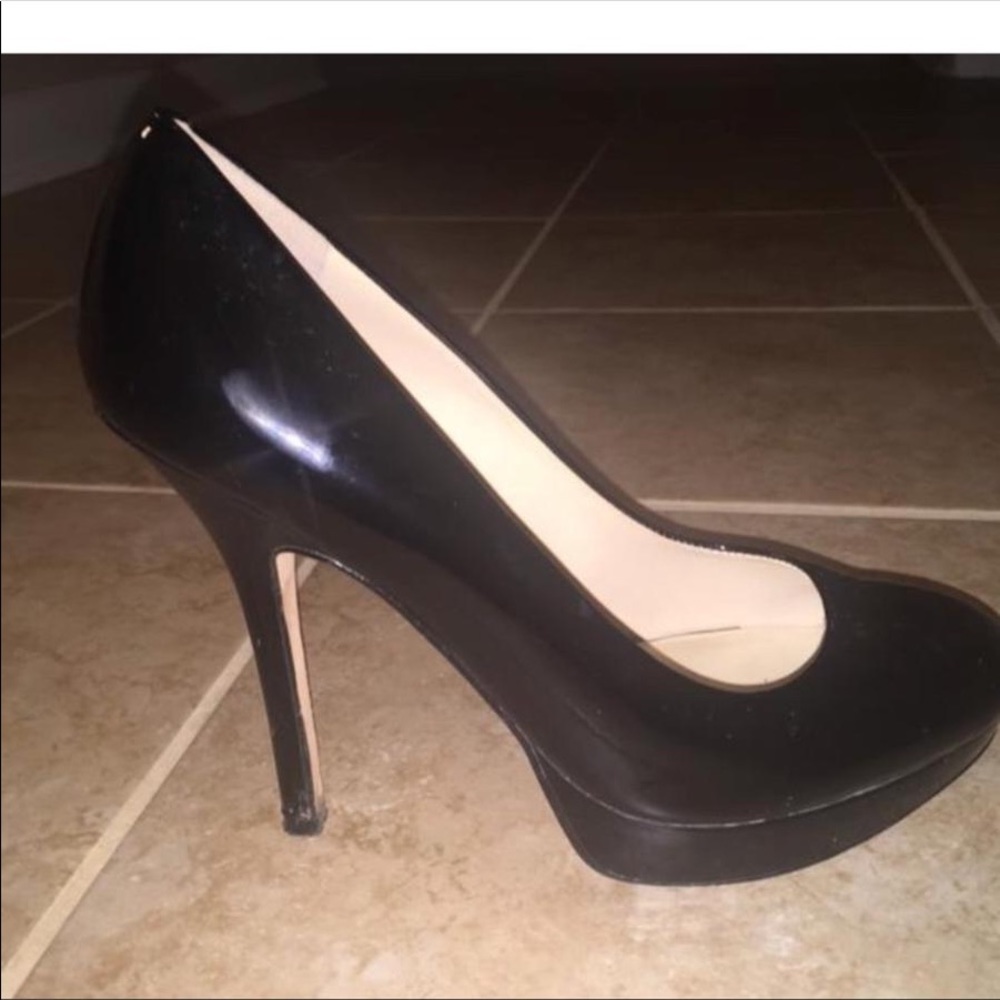 Joan david pumps